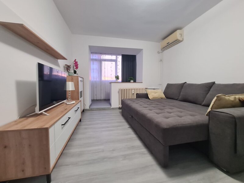 Pallady, garsoniera decomandata 4 min M 1 Decembrie DB1328