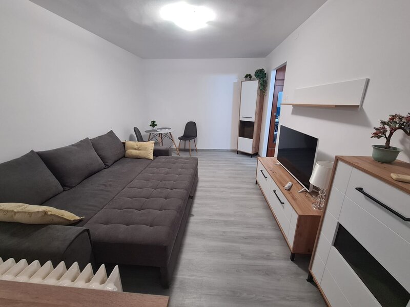 Pallady, garsoniera decomandata 4 min M 1 Decembrie DB1328