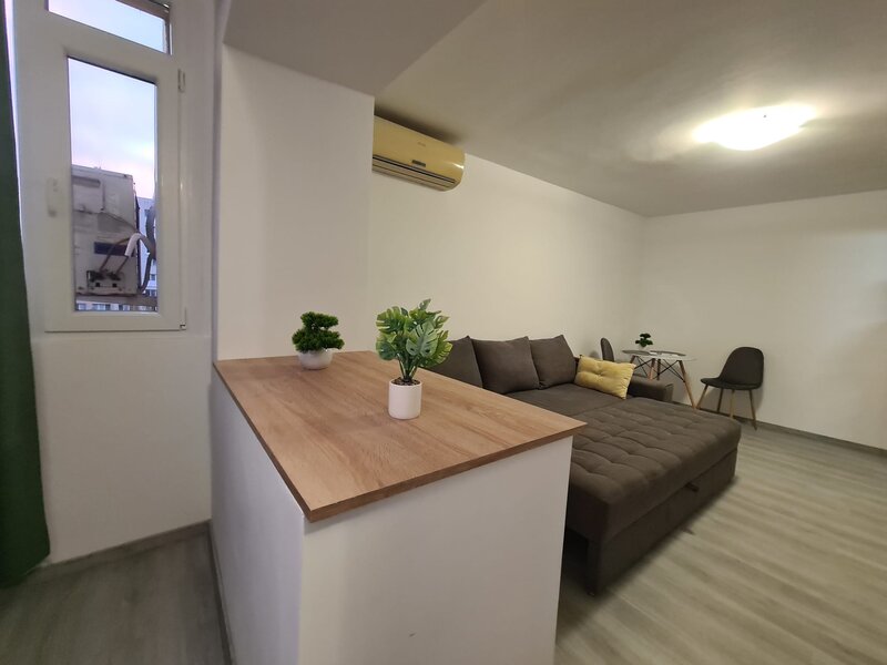 Pallady, garsoniera decomandata 4 min M 1 Decembrie DB1328