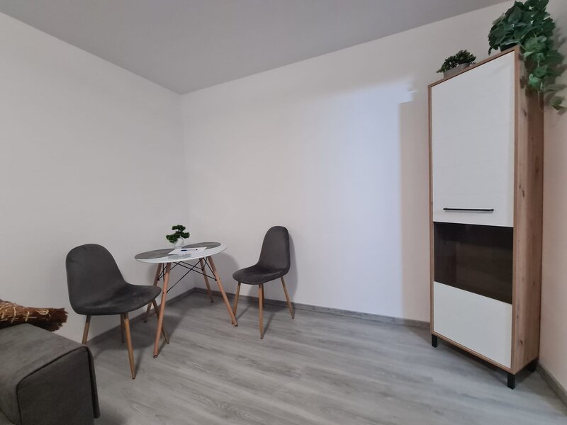 Pallady, garsoniera decomandata 4 min M 1 Decembrie DB1328