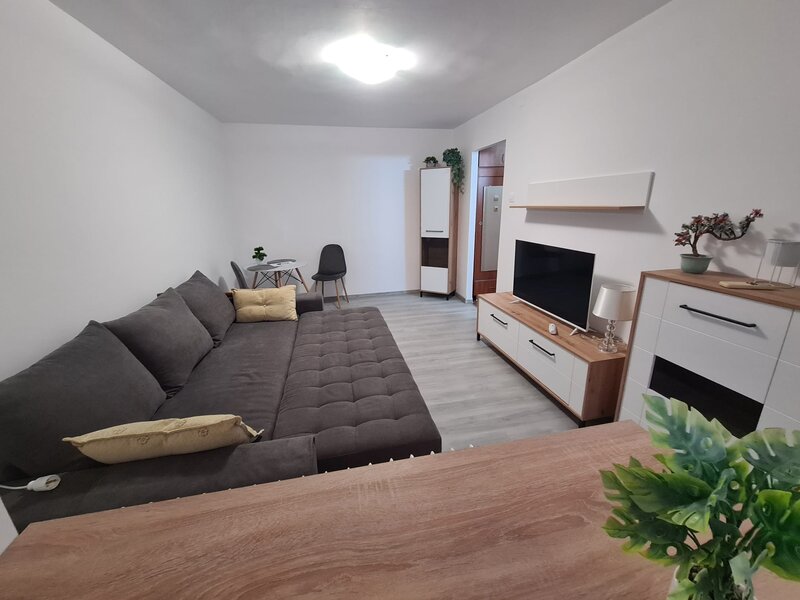 Pallady, garsoniera decomandata 4 min M 1 Decembrie DB1328